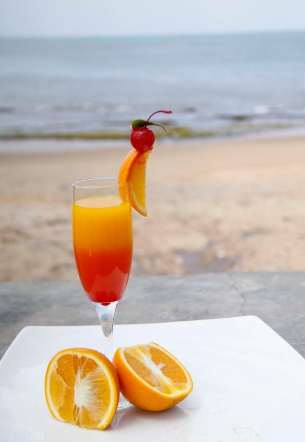 The Beach Boutique Uswetakeiyawa Esterno foto