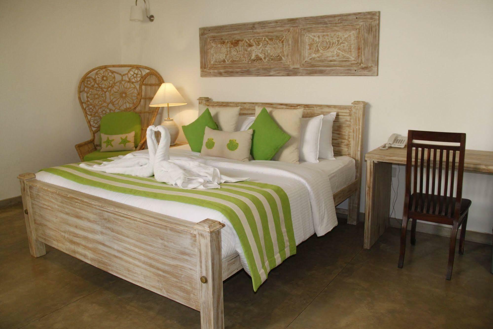 The Beach Boutique Uswetakeiyawa Esterno foto